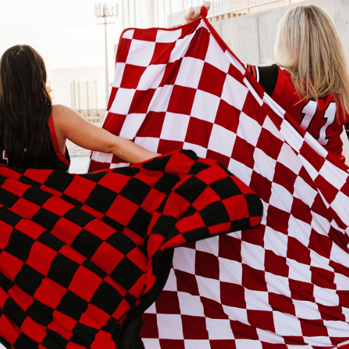 extra-large game day blankets for sports fans and athletes that are stadium approved