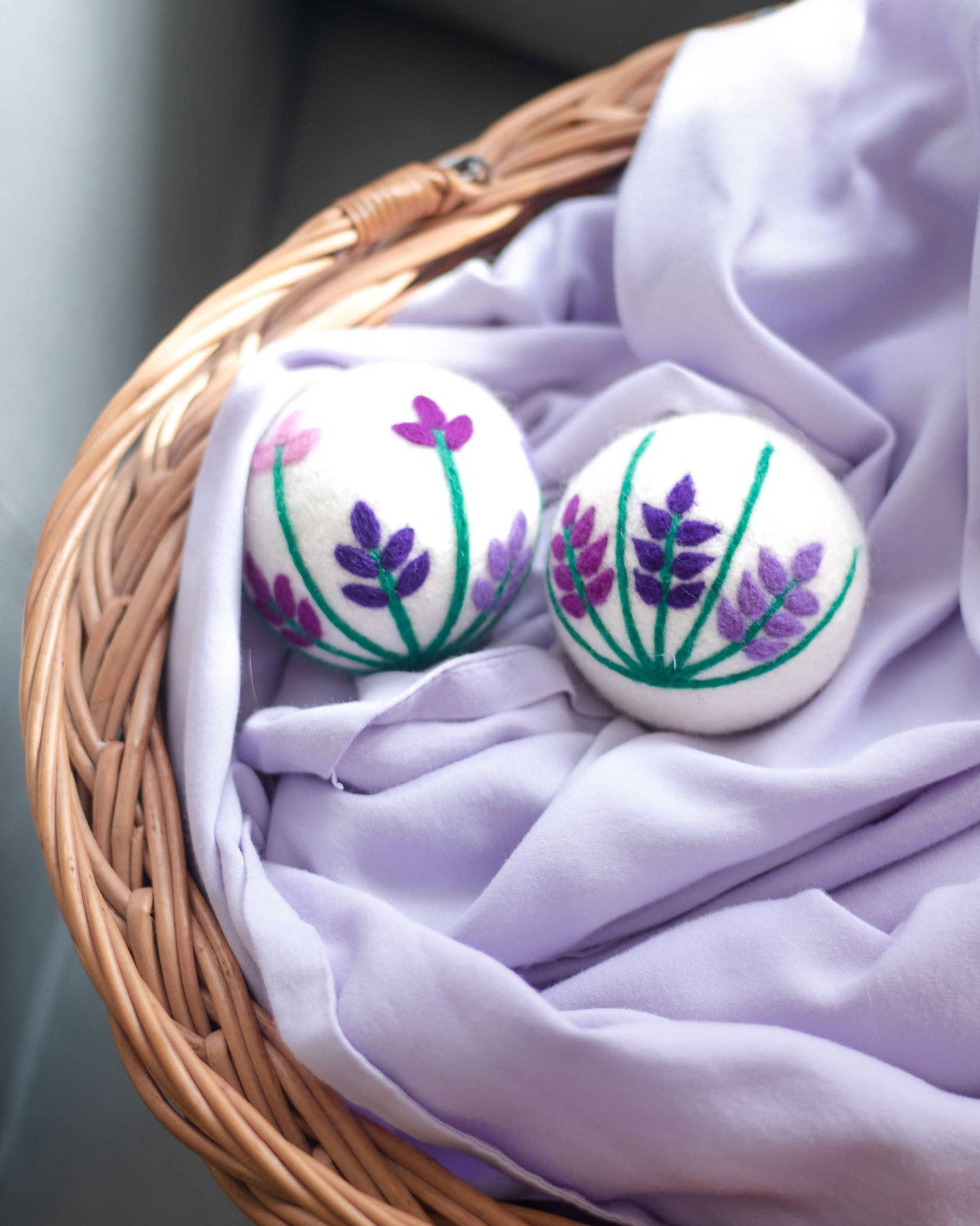 Lavender Fields Eco Wool Dryer Balls - BEE: With Bag