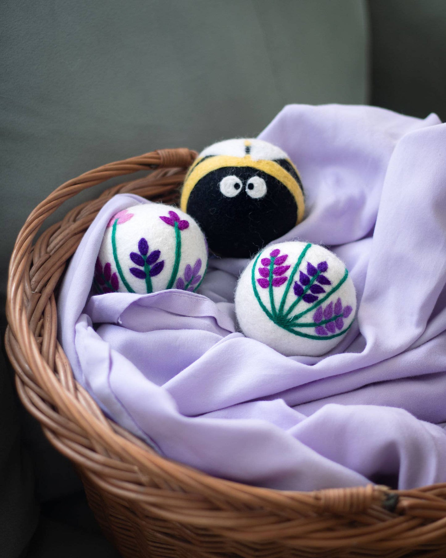 Lavender Fields Eco Wool Dryer Balls - BEE: With Bag